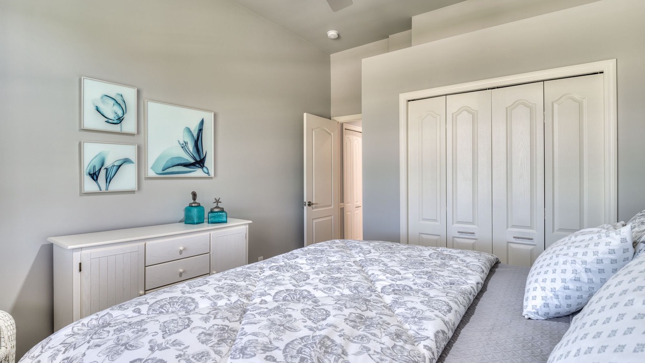 Photo of Bedroom in Stoneybrook
