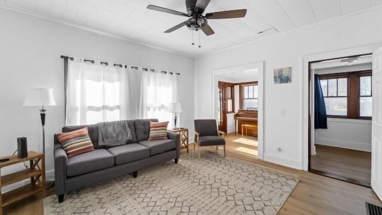 Photo of Livingroom in West Des Moines