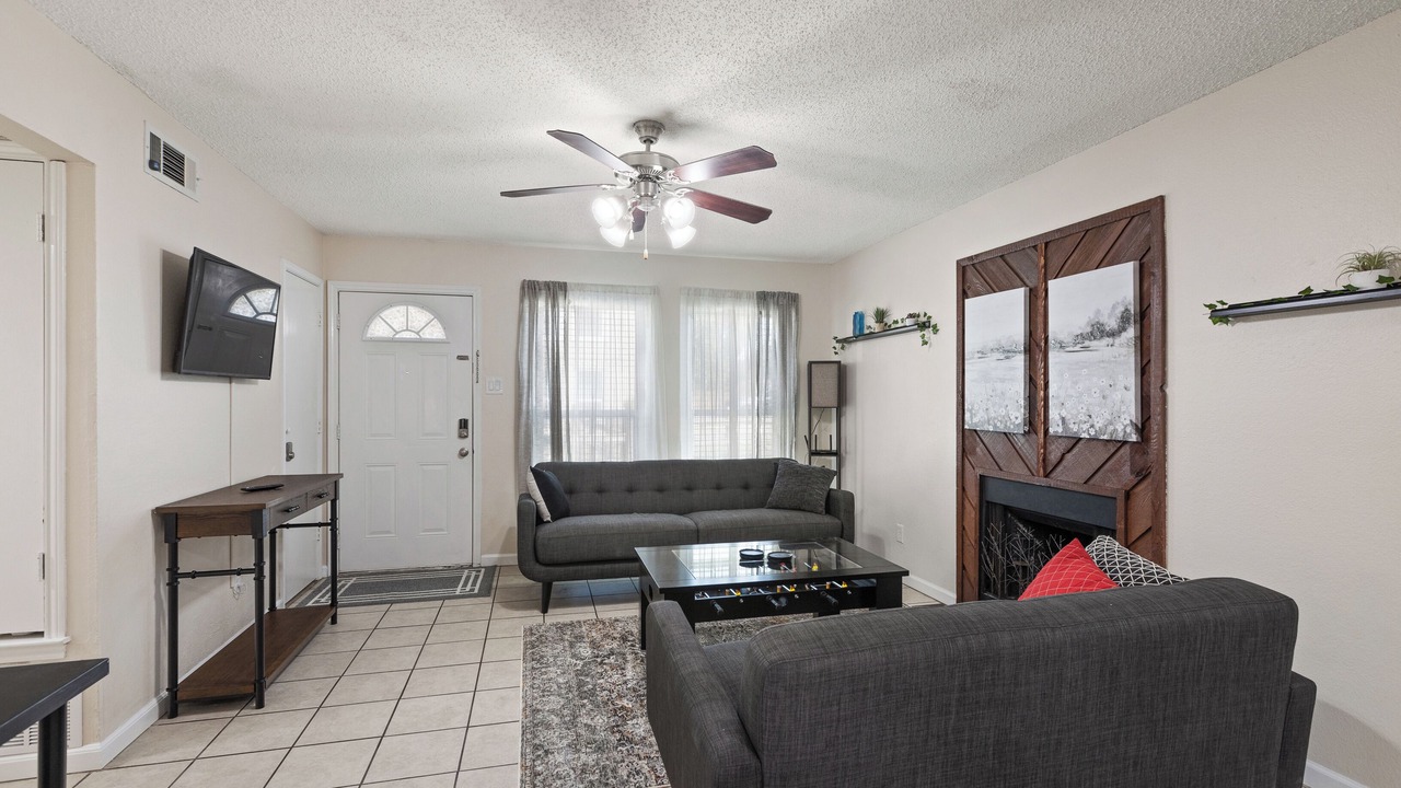 Photo of Livingroom in Midlothian