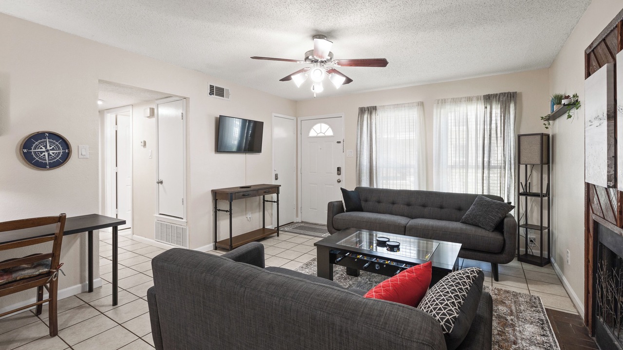Photo of Livingroom in Midlothian