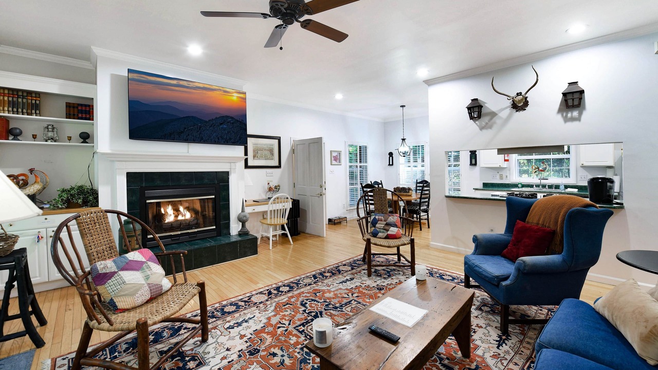 Photo of Livingroom in Sapphire