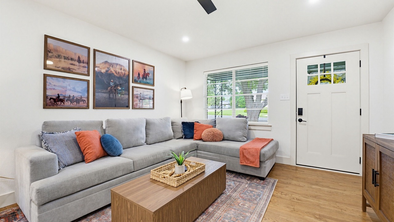 Photo of Livingroom in Decatur