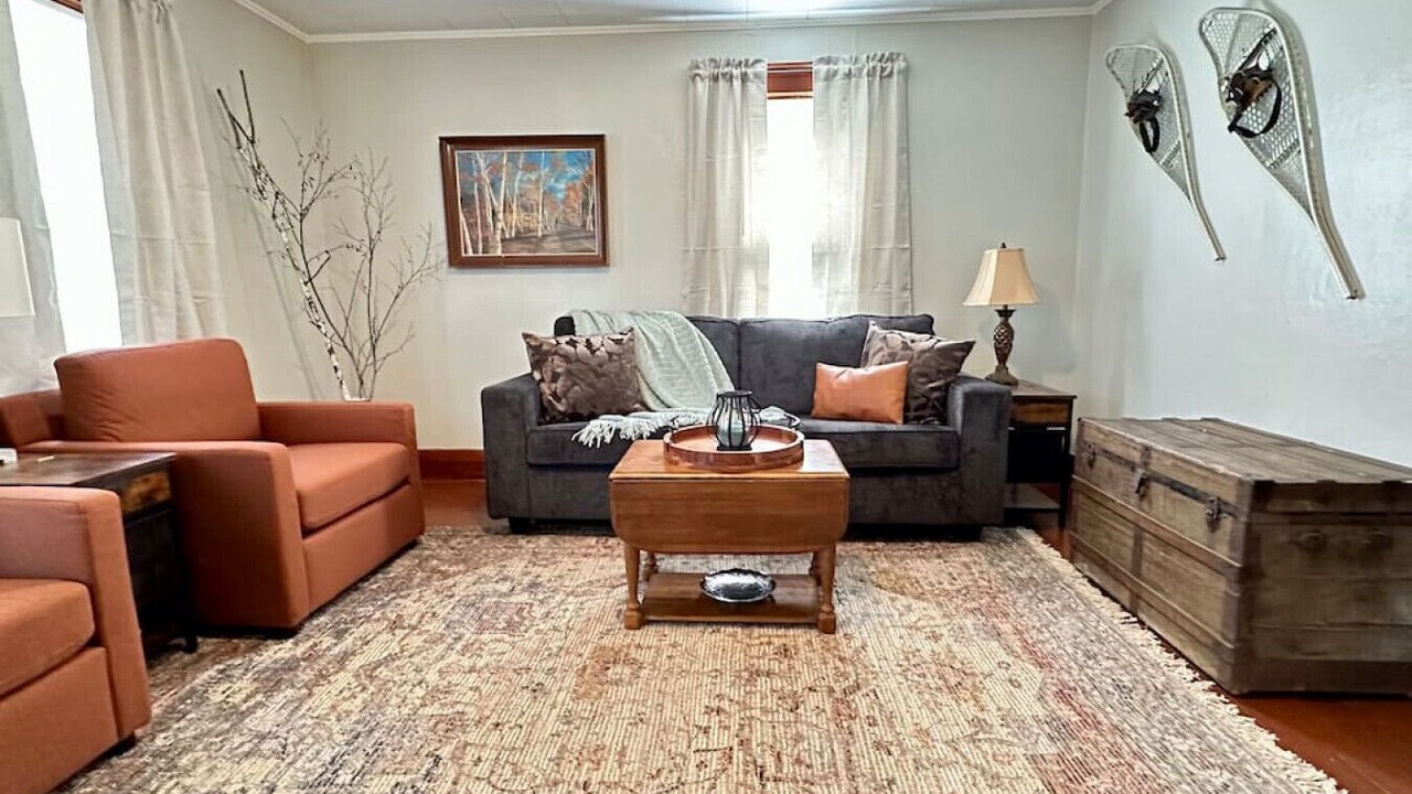 Photo of Livingroom in Upper Village