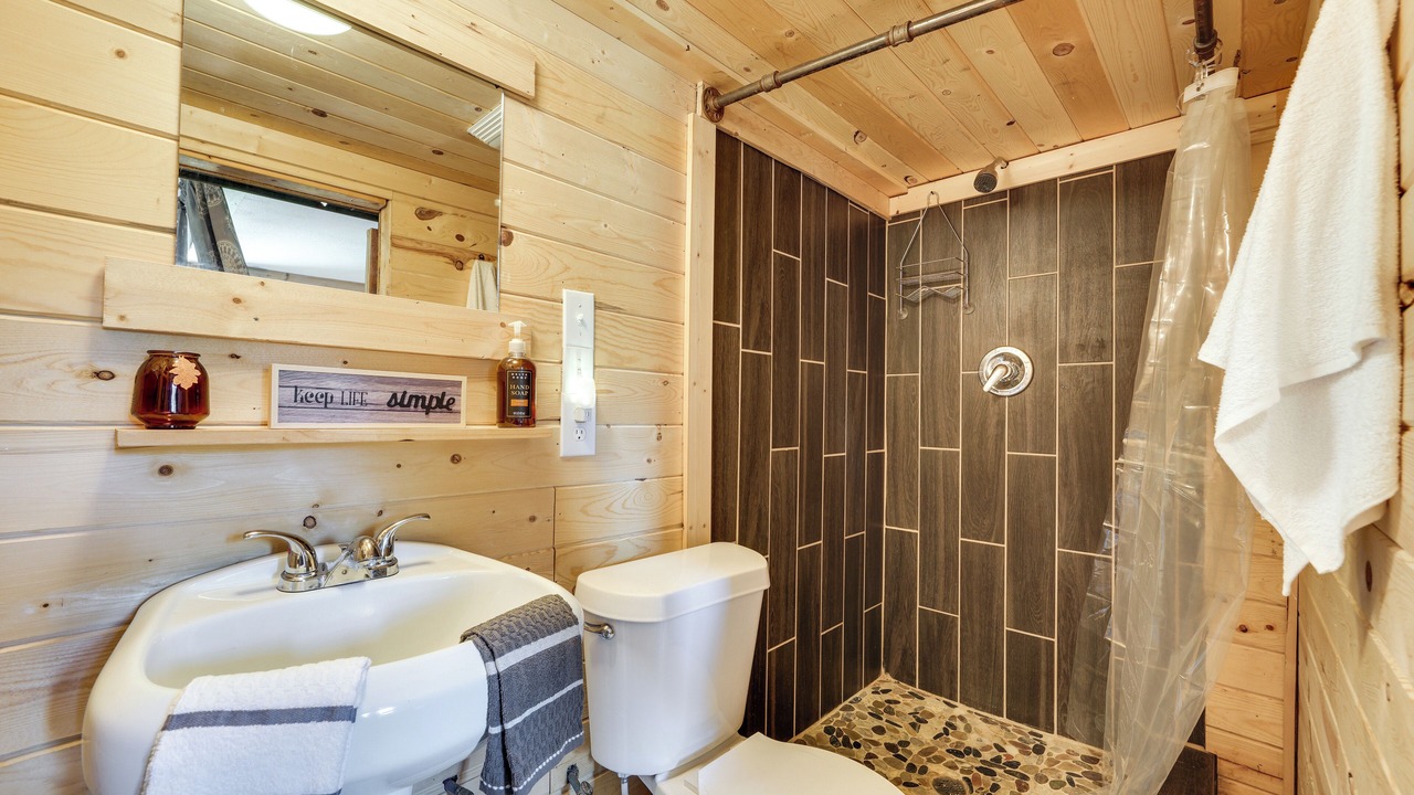 Photo of Bathroom in Rufe