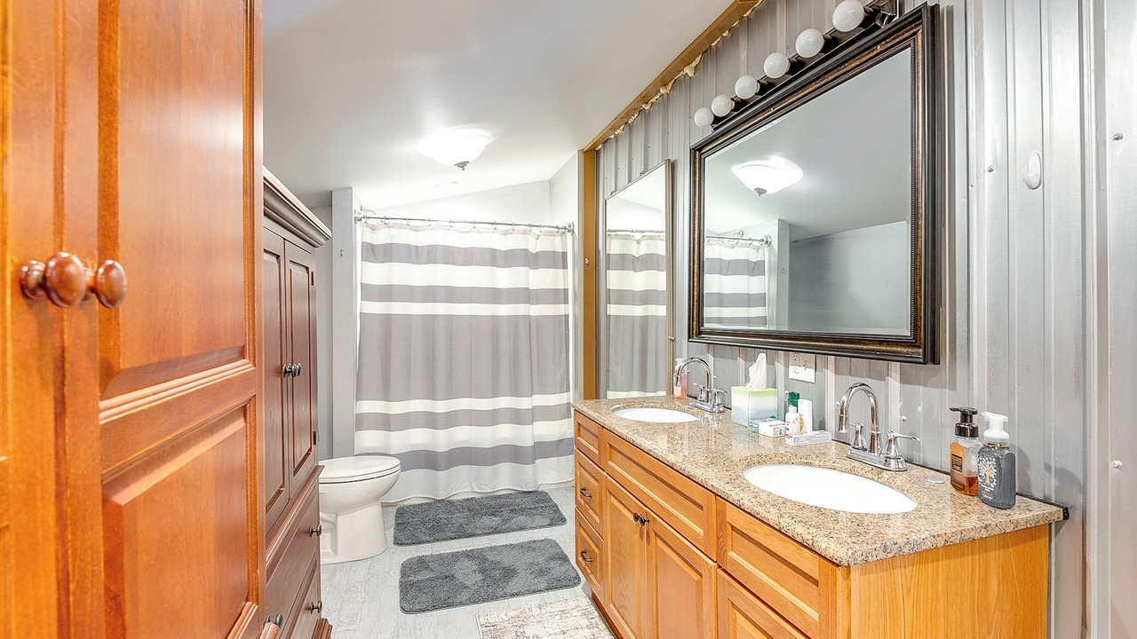 Photo of Bathroom in Murphysboro