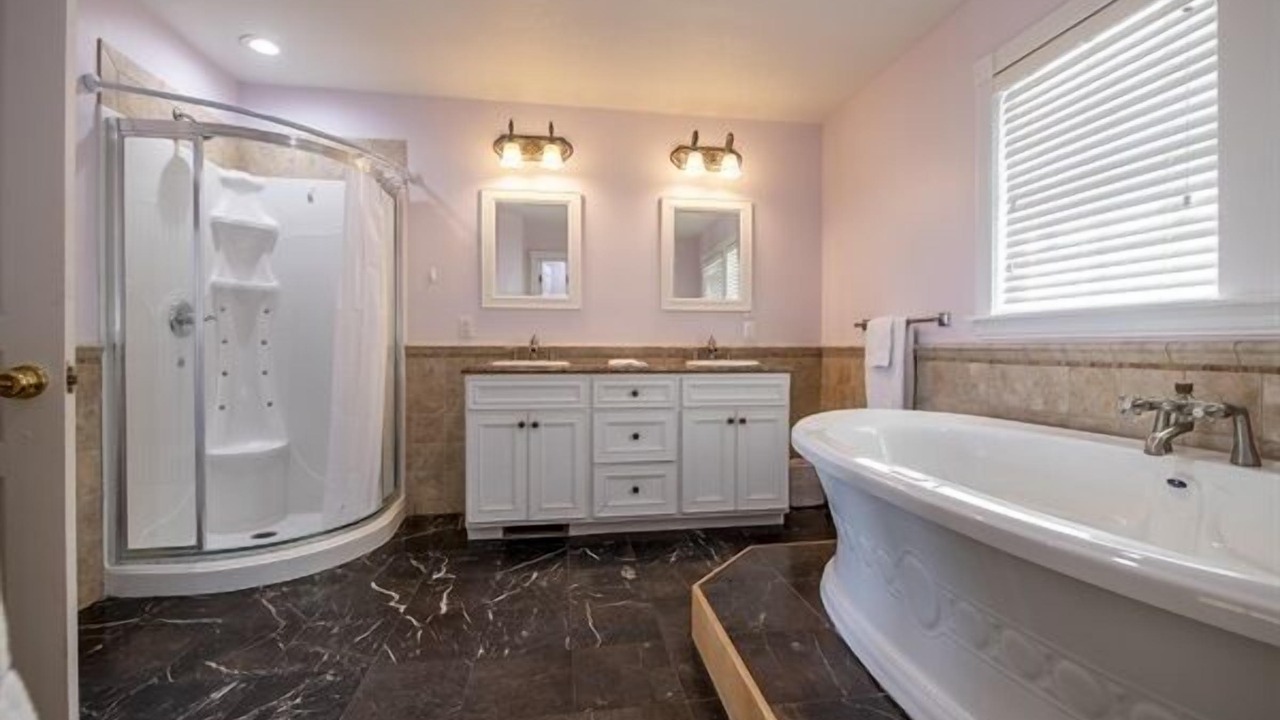 Photo of Bathroom in Corolla