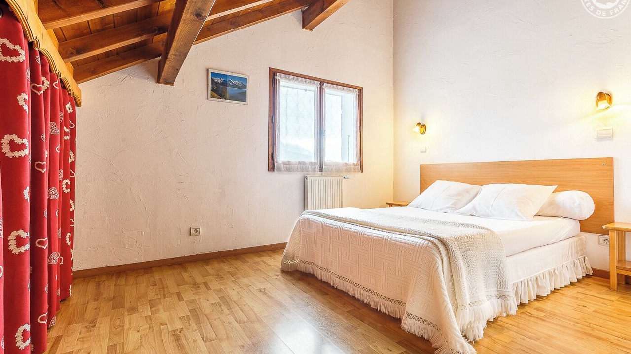Photo of Bedroom in Epersy