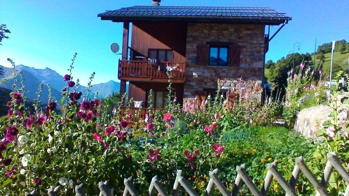 Photo of Outdoor in Praranger