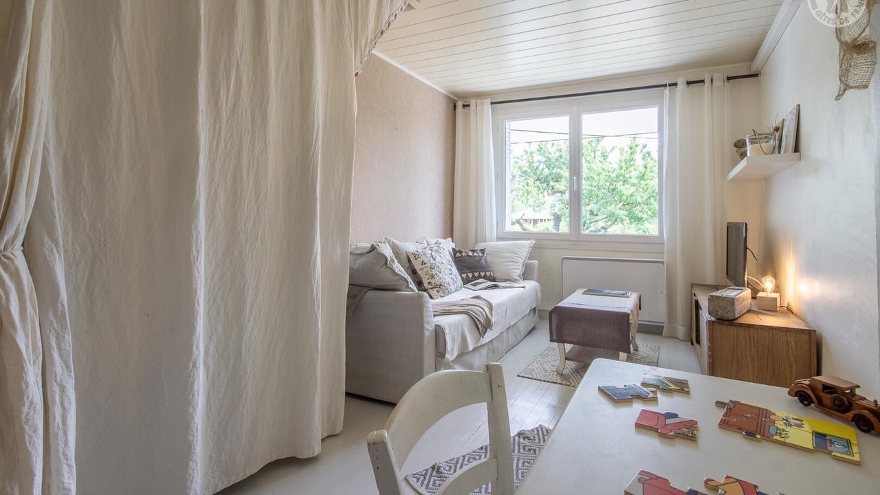 Photo of Livingroom in Brison-Saint-Innocent