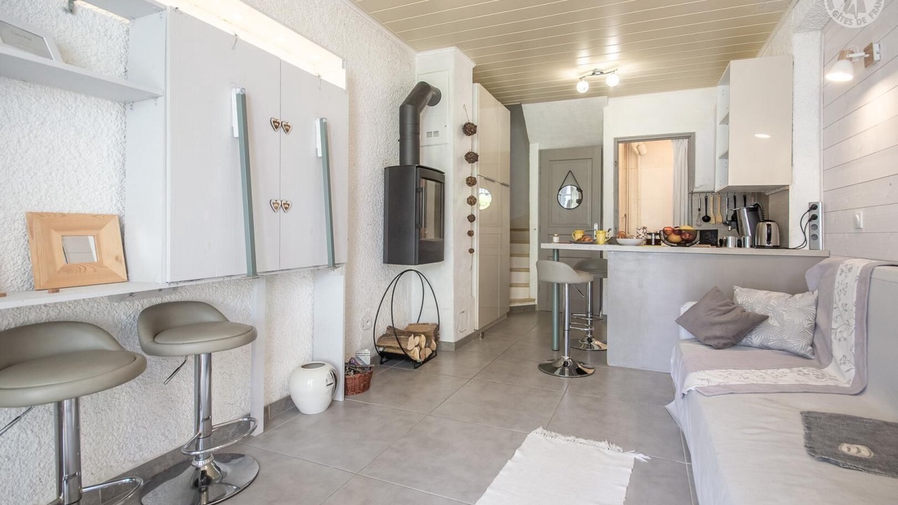 Photo of Livingroom in Brison-Saint-Innocent