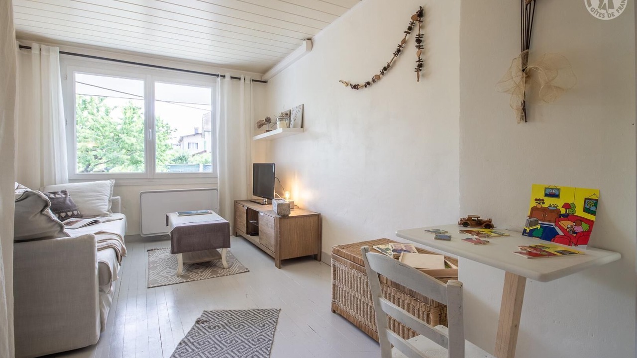 Photo of Livingroom in Brison-Saint-Innocent