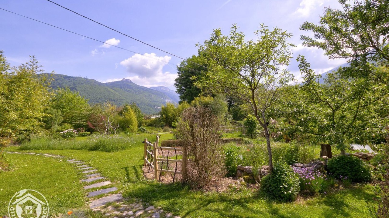 Photo of Outdoor in Vimines