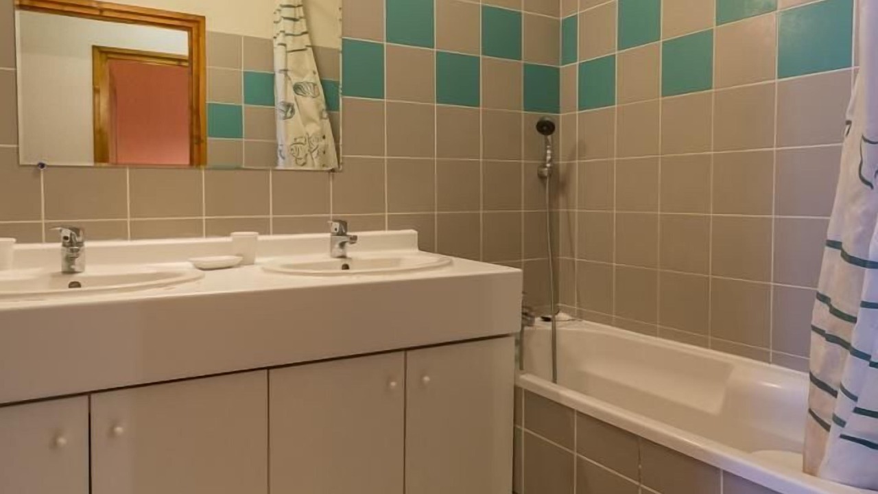 Photo of Bathroom in Thoiry