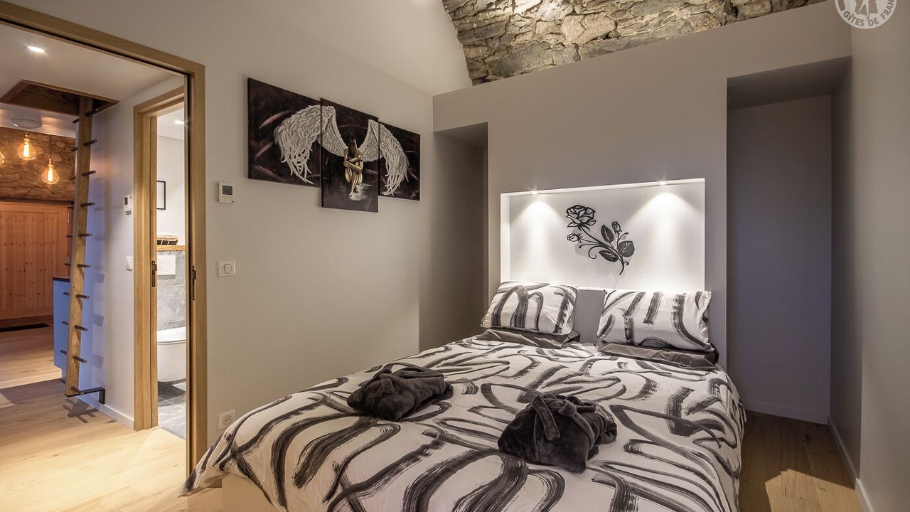 Photo of Bedroom in Saint-Beron