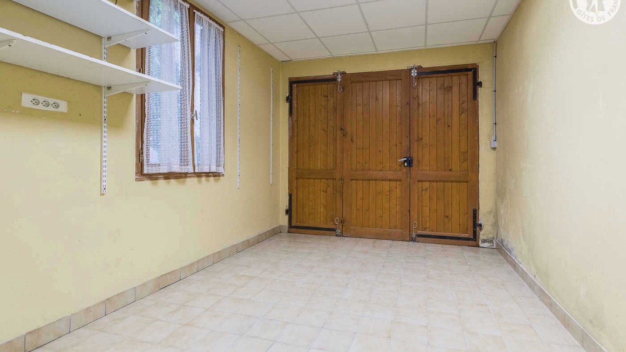 Photo of Others in Ayn