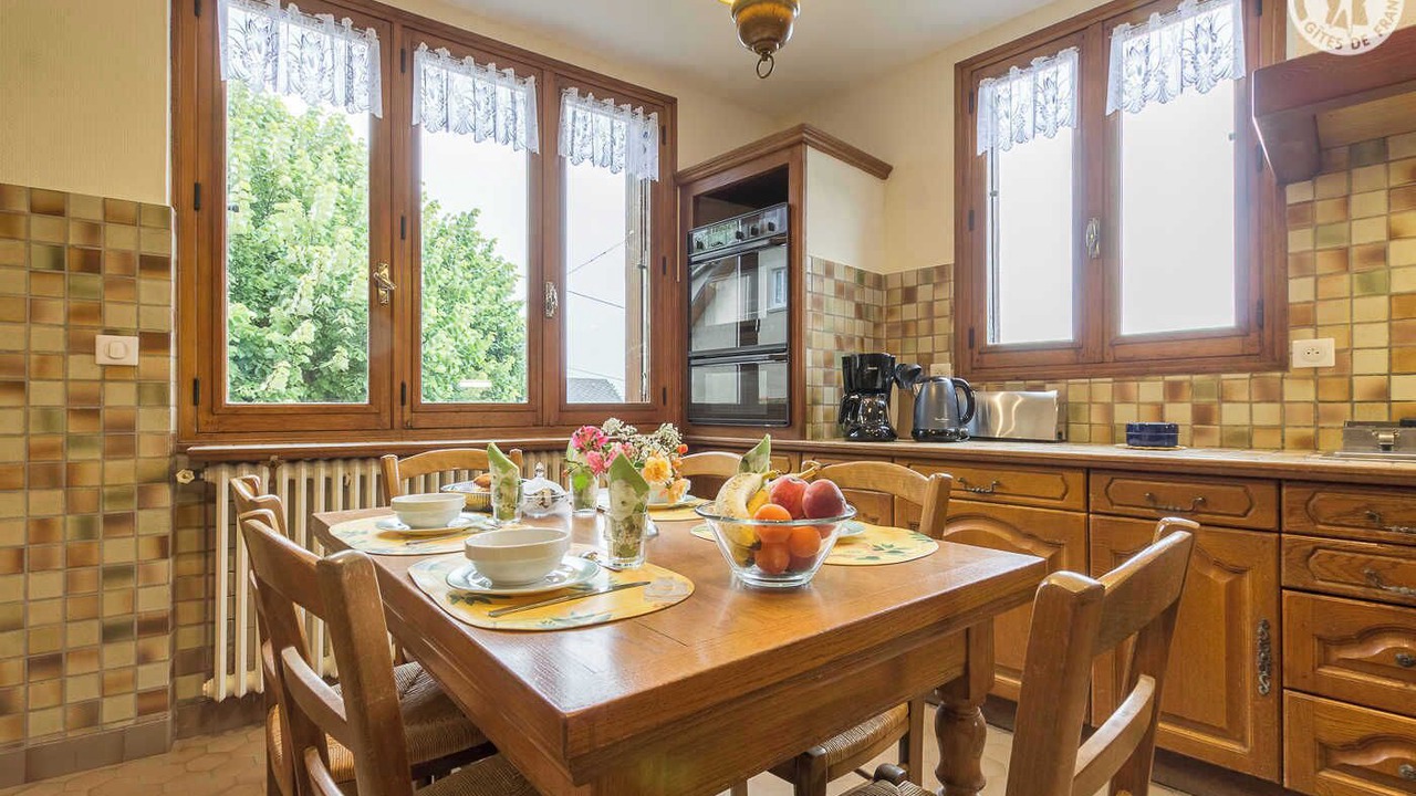 Photo of Others in Ayn