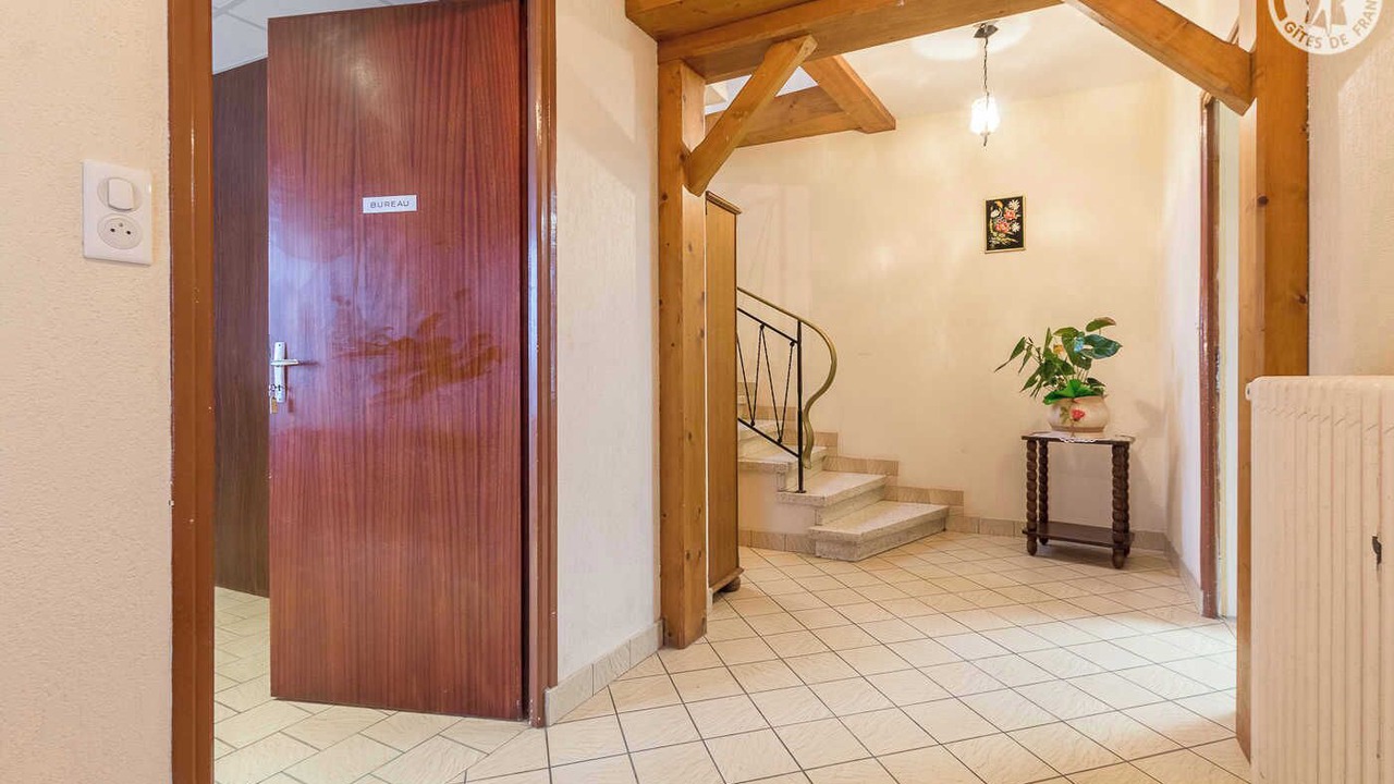 Photo of Others in Ayn