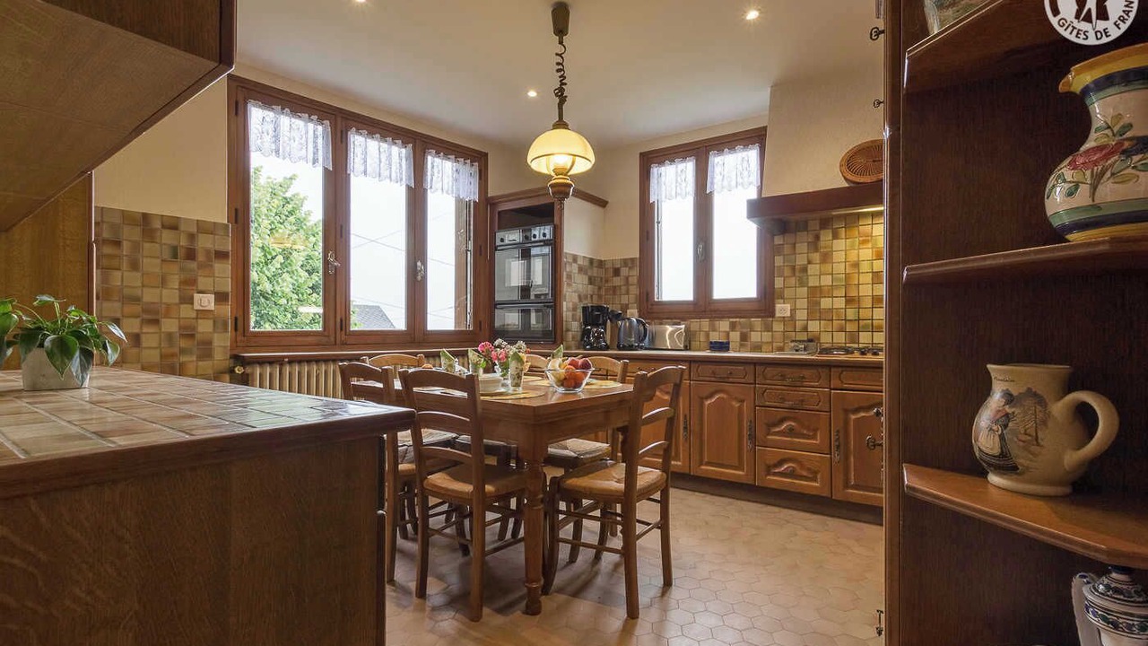 Photo of Others in Ayn