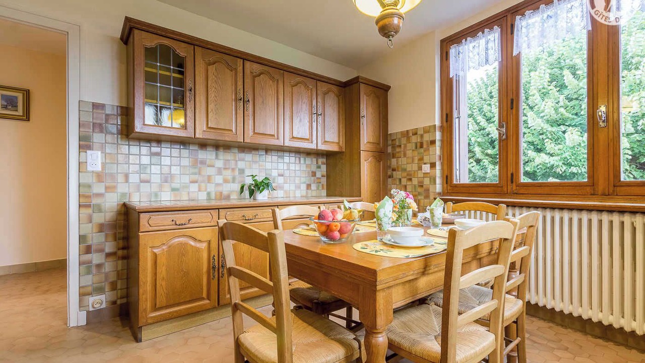 Photo of Others in Ayn