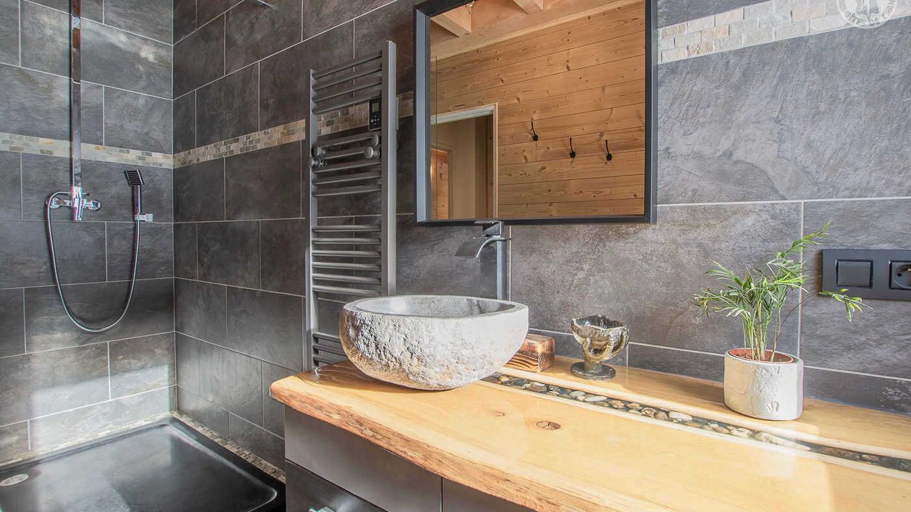 Photo of Bathroom in Le Noyer