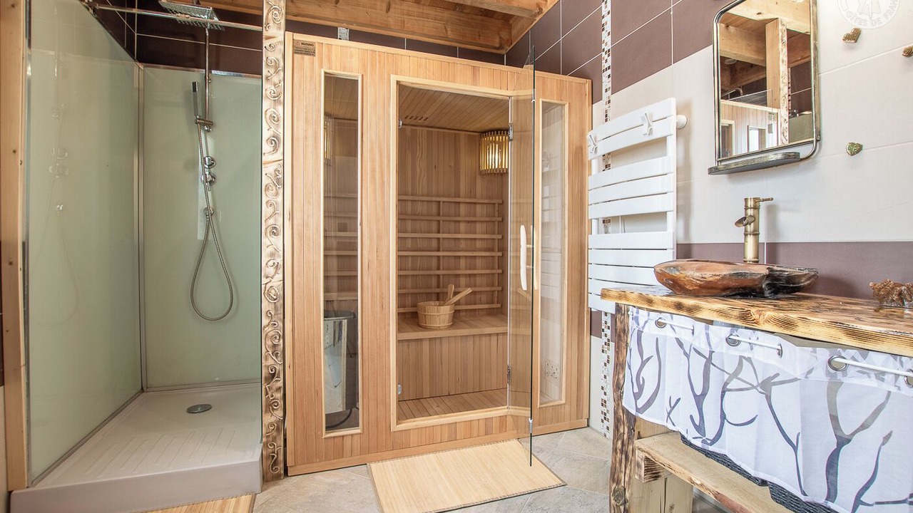 Photo of Bathroom in Le Noyer