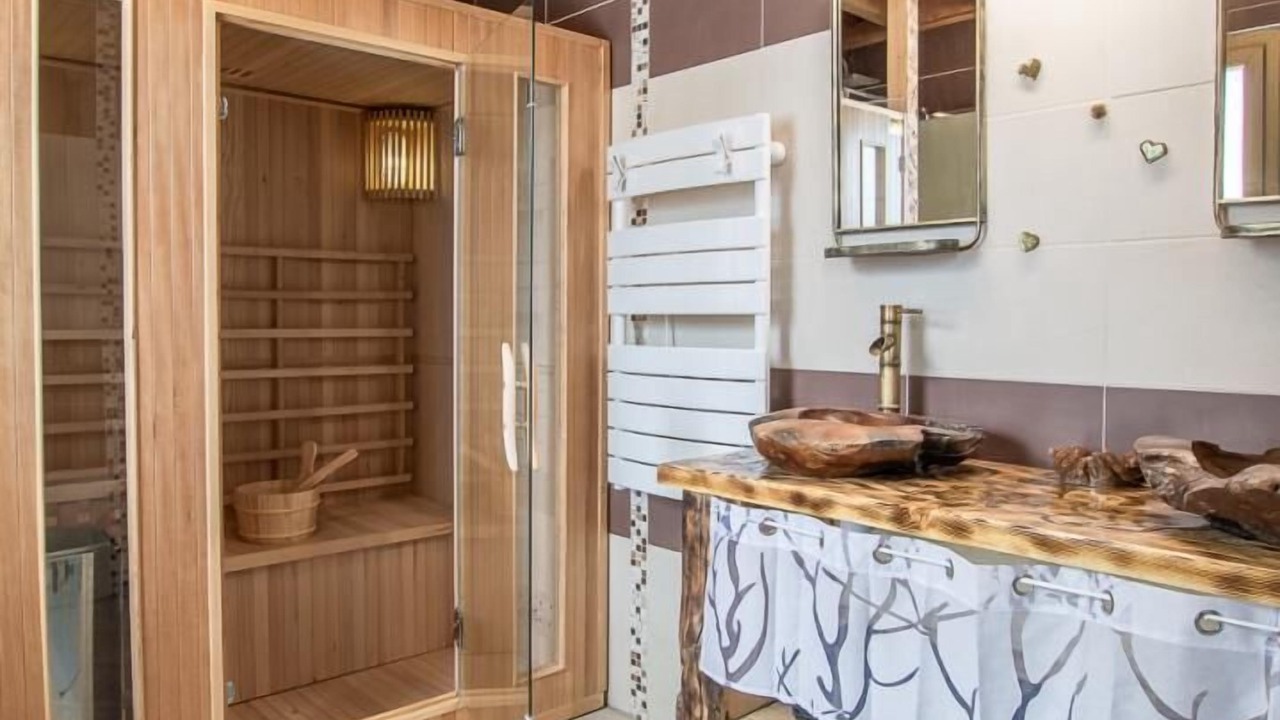 Photo of Others in Le Noyer