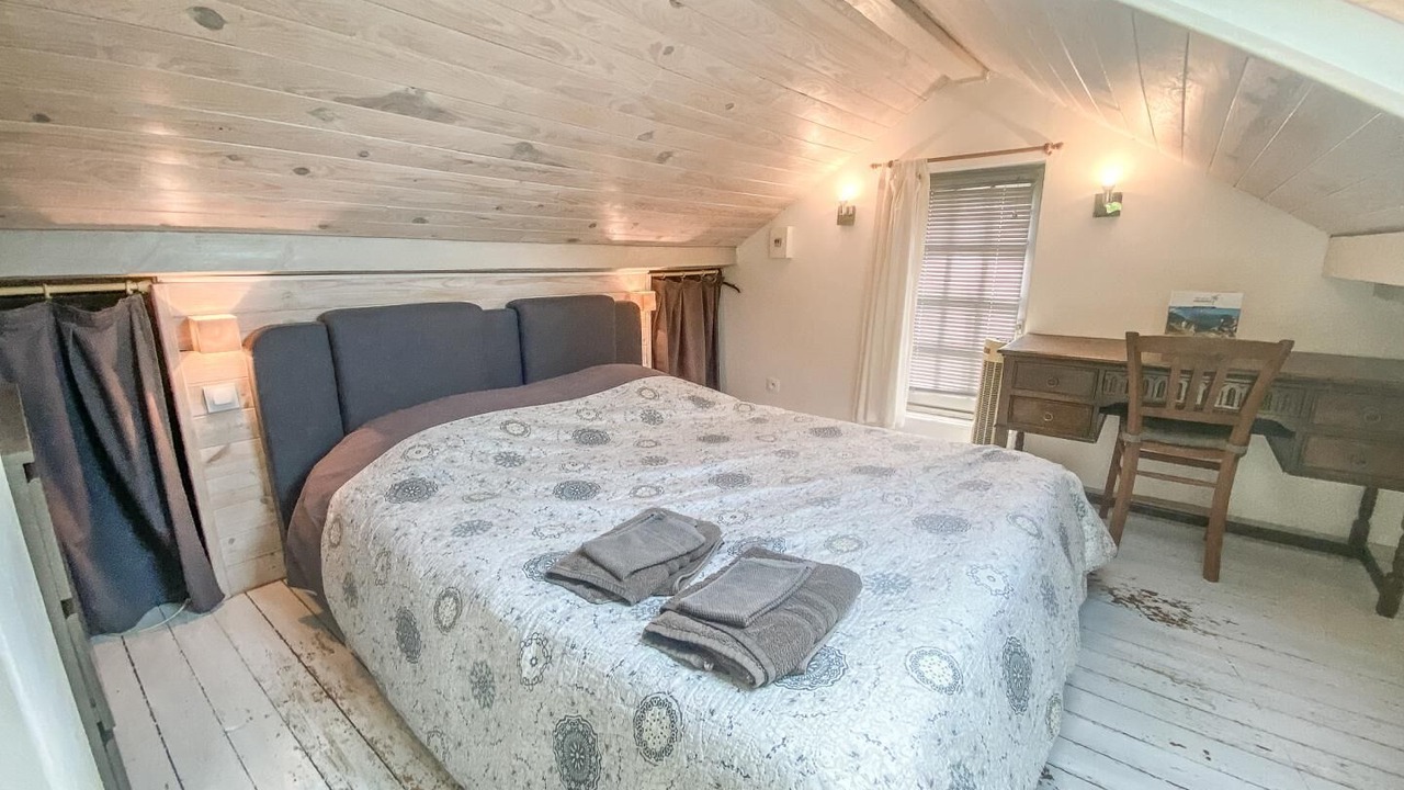 Photo of Bedroom in Lepin-le-Lac