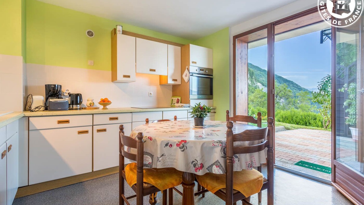 Photo of Kitchen in Pragondran