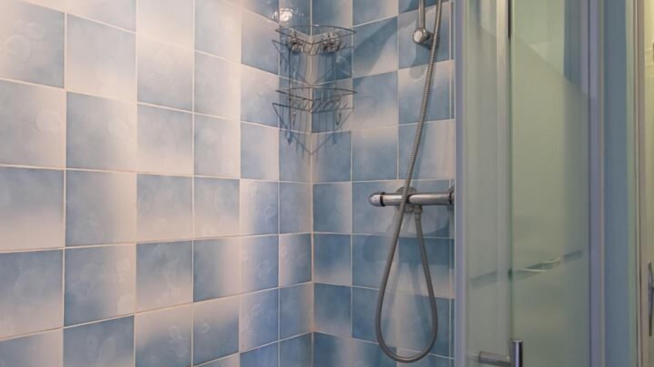 Photo of Bathroom in Pragondran