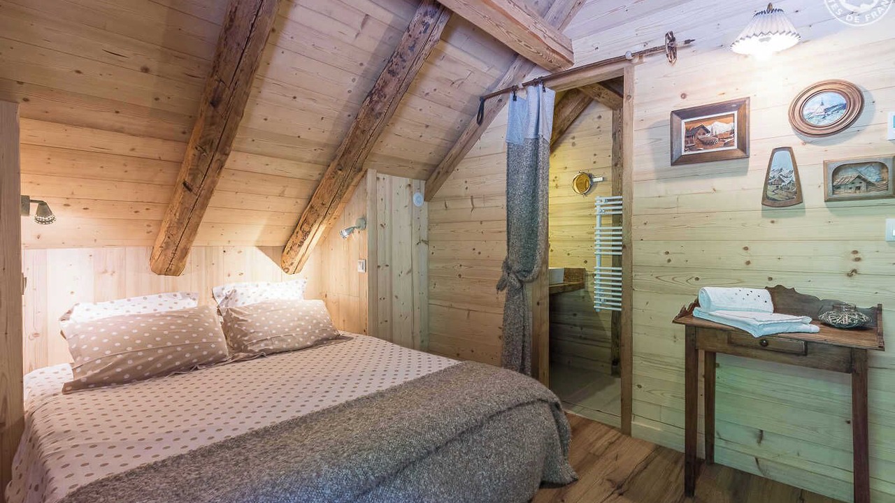 Photo of Bedroom in Queige