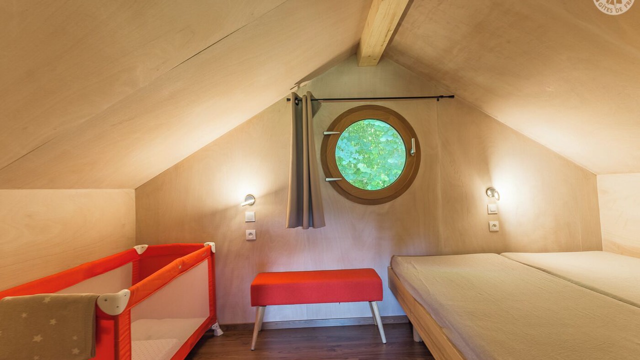 Photo of Bedroom in Yenne