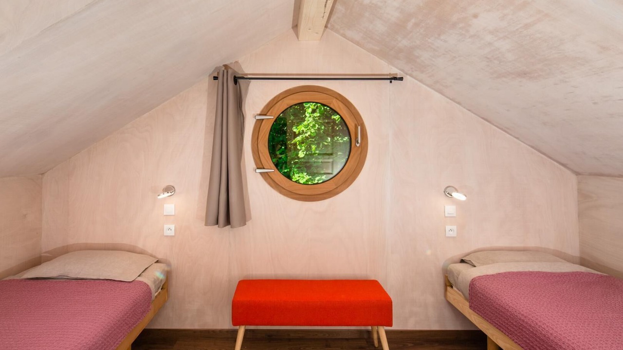 Photo of Bedroom in Yenne