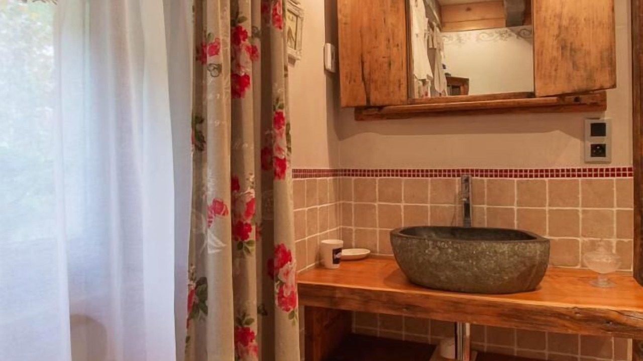 Photo of Bathroom in Corbel