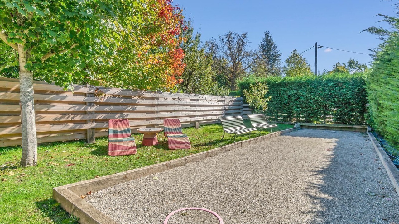 Photo of Outdoor in Myans