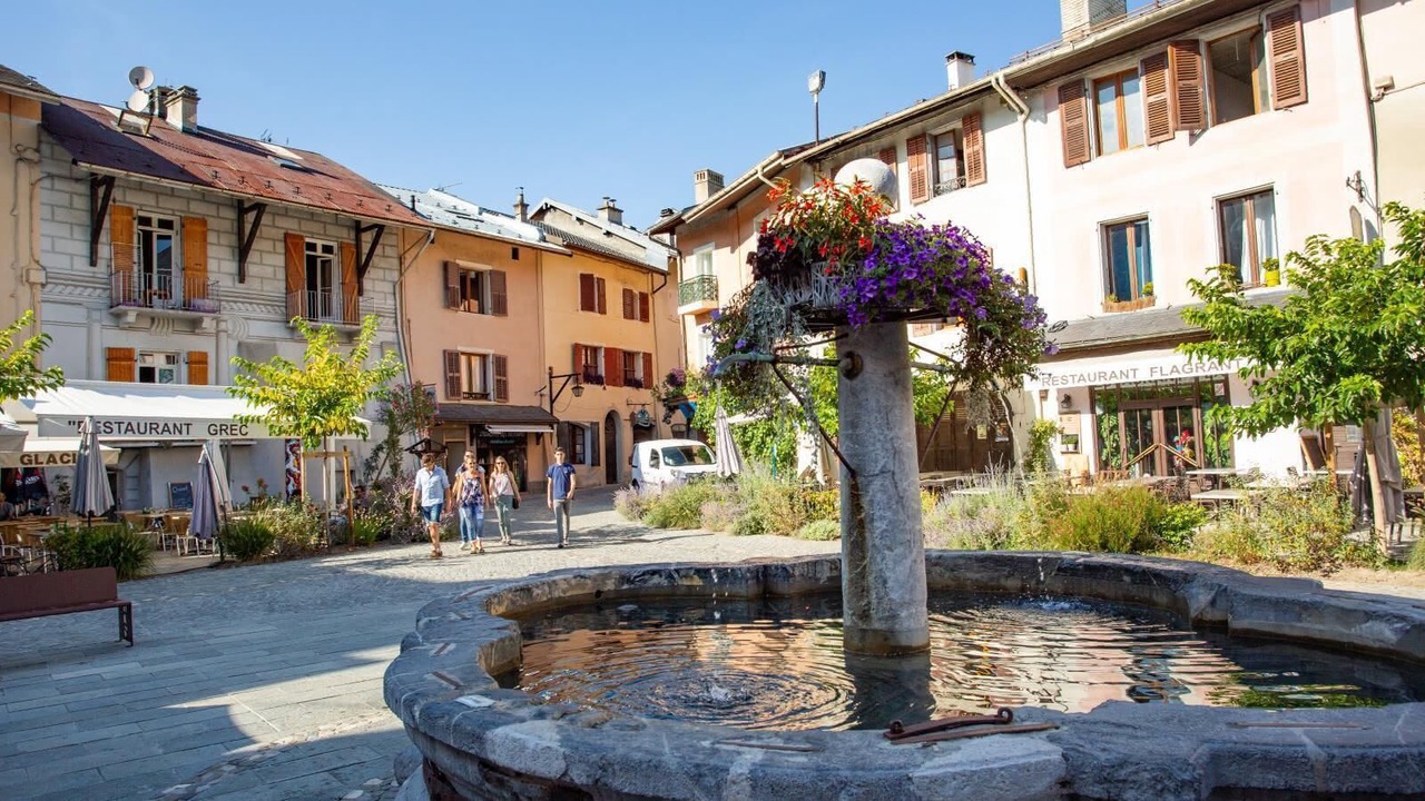 Photo of Others in Pallud