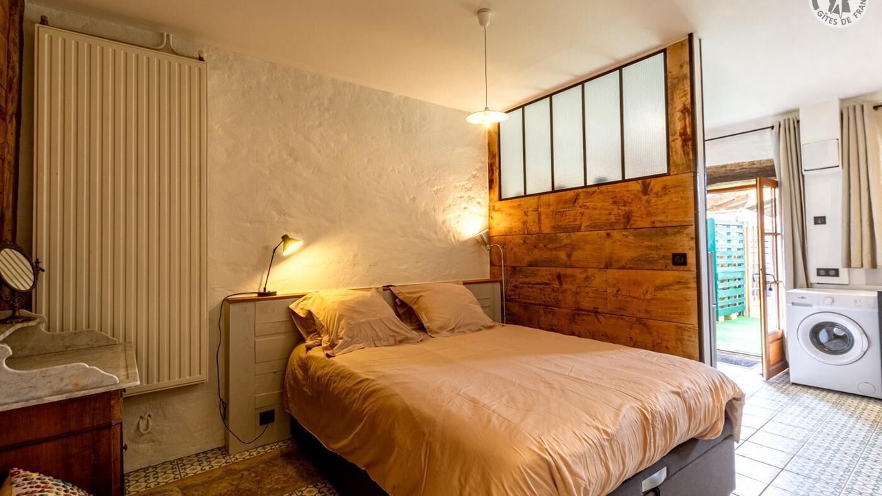 Photo of Bedroom in Ayn