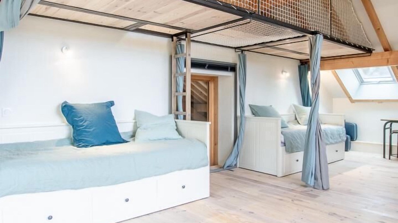 Photo of Bedroom in Yenne