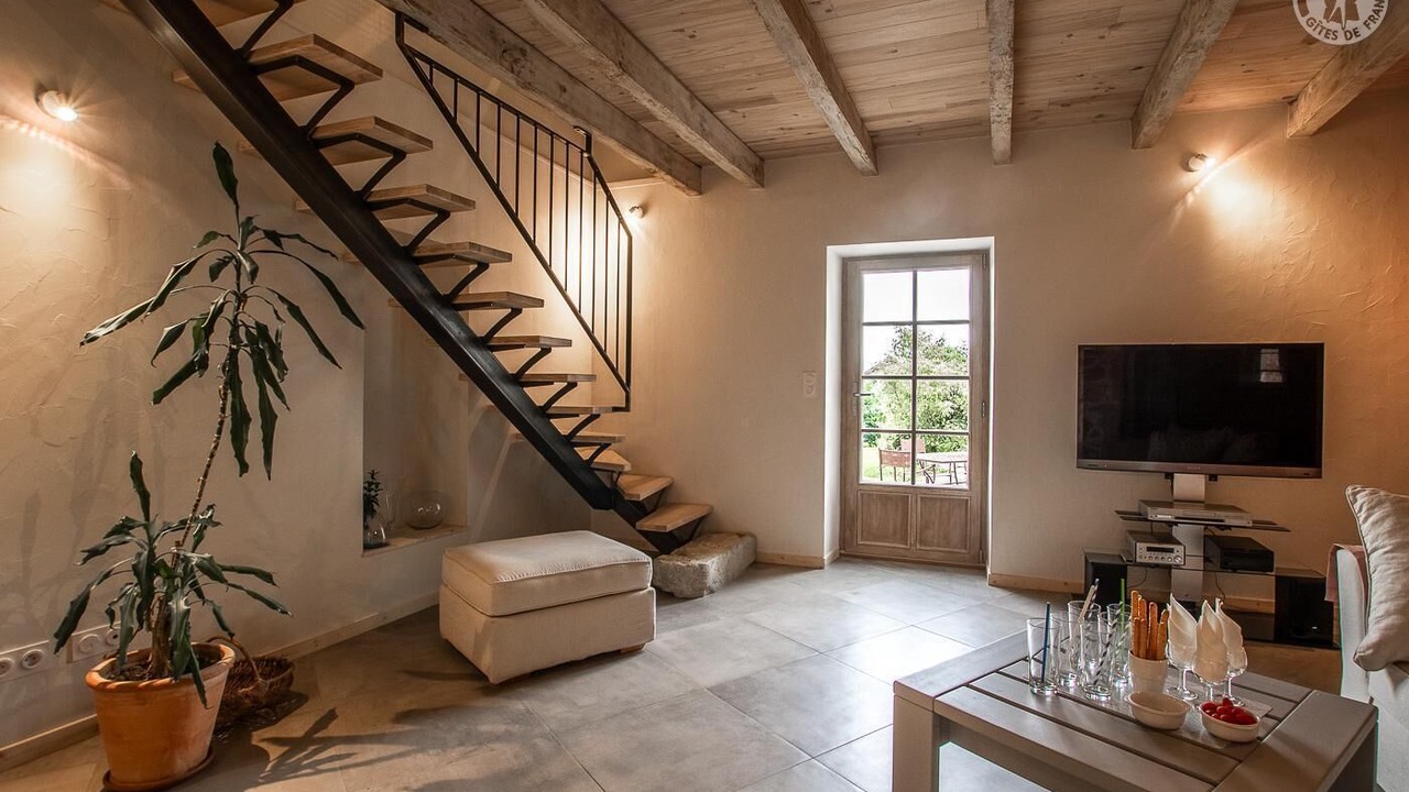 Photo of Livingroom in Yenne