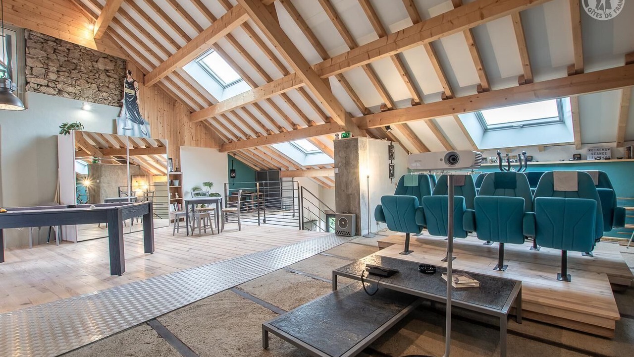 Photo of Others in Yenne