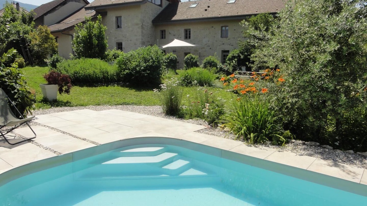 Photo of Outdoor in Yenne