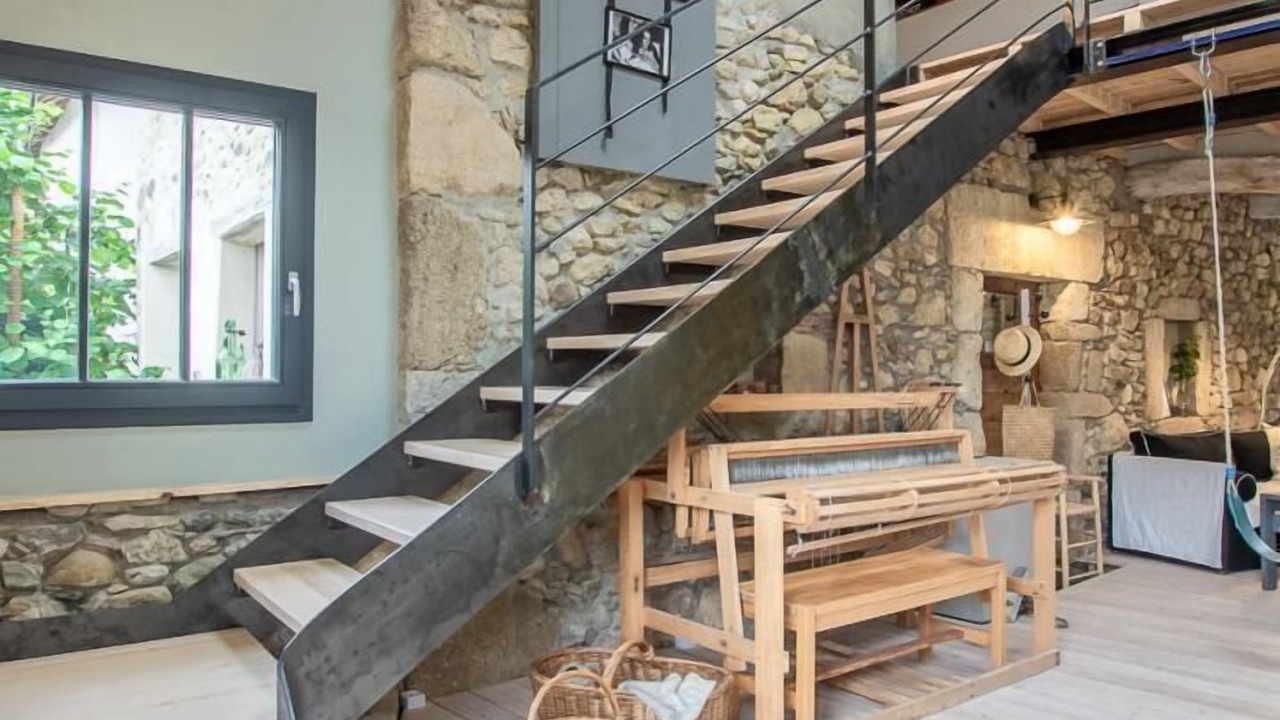 Photo of Others in Yenne