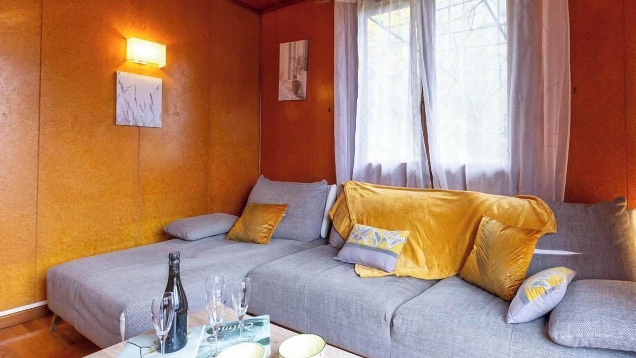 Photo of Livingroom in Brison-Saint-Innocent