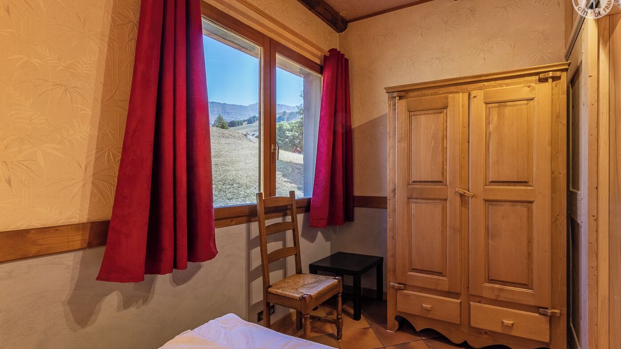Photo of Bedroom in Albiez-Montrond