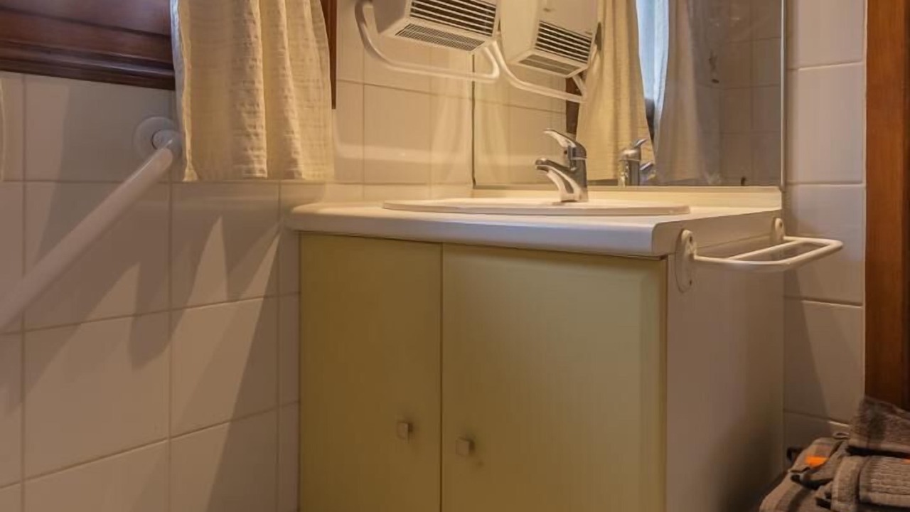 Photo of Bathroom in Saint-Pierre-d'Albigny