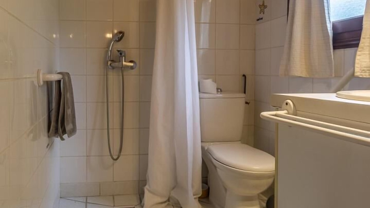 Photo of Bathroom in Saint-Pierre-d'Albigny