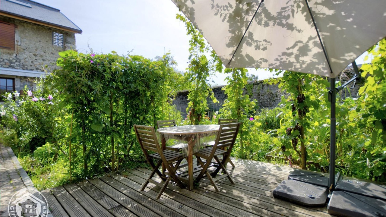 Photo of Outdoor in Arbin