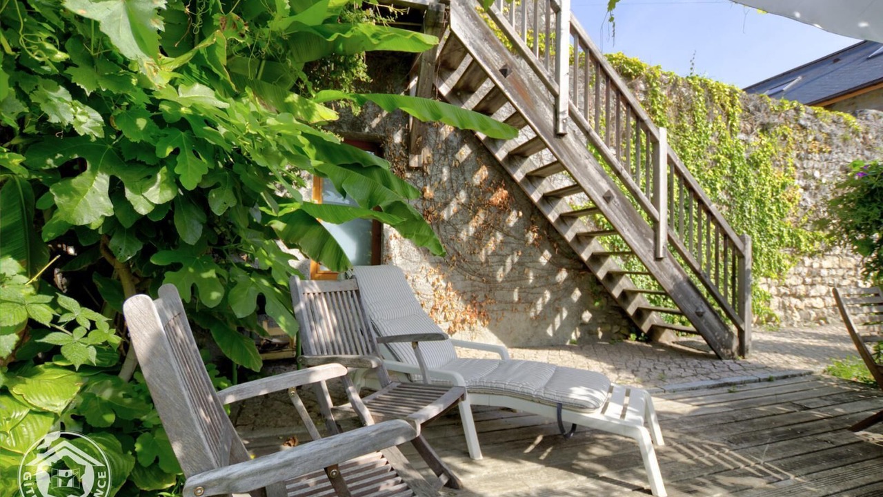 Photo of Patio Balcony in Arbin