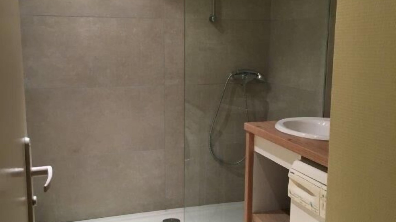 Photo of Bathroom in Apremont