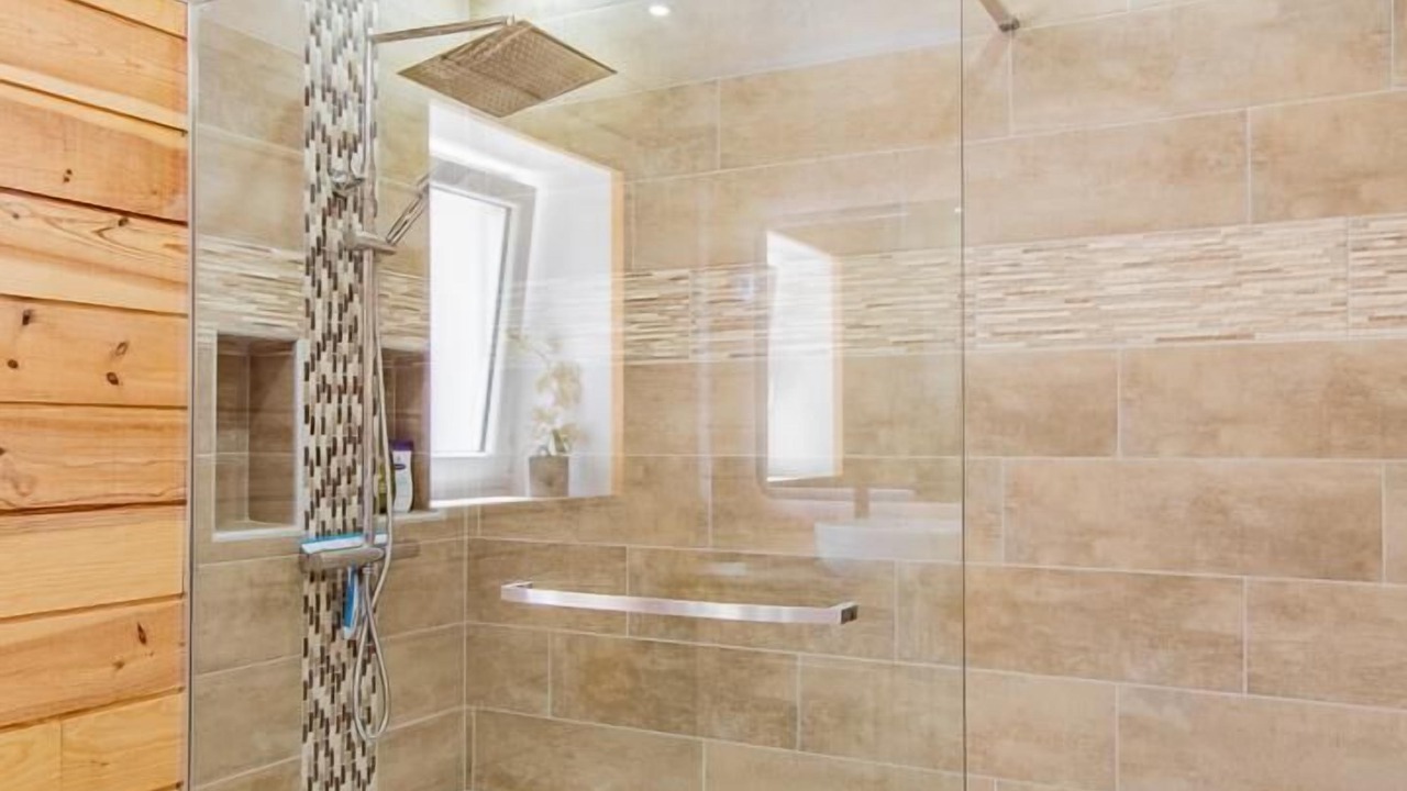 Photo of Bathroom in Curgy