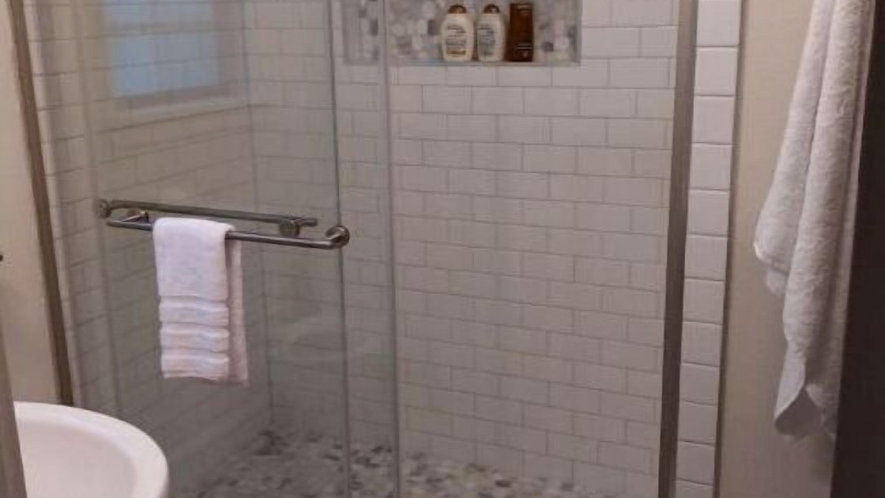 Photo of Bathroom in Scroggins